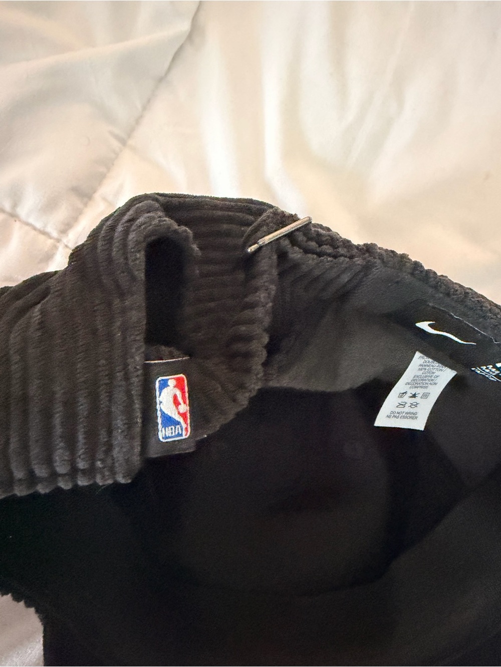Nike Black Corduroy Knicks Cap with White Embroidery - Picture 3 of 4